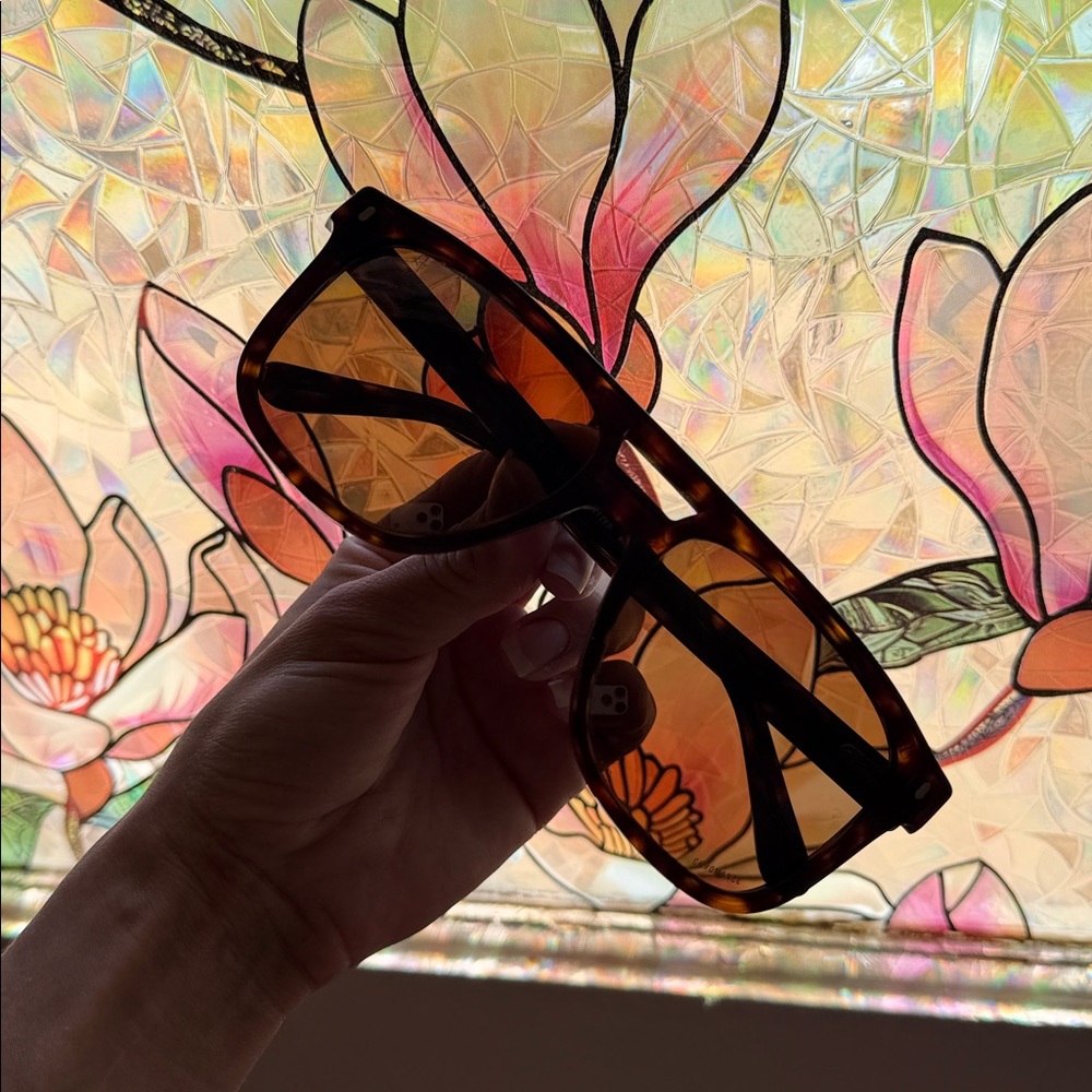 Ray-Ban Tortoise Shell Sunglasses - Picture 2 of 7